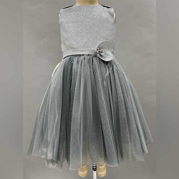 NEW- Size 4 - 3 PC DRESS JACKET & HAIRCLIP GREY TULLE & FEATHERLIKE BOLERO - Picture 1 of 3